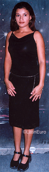 Date this attractive Honduras girl Iris from Choloma N3872