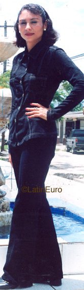 Date this delightful Any Country girl Sandra from  N3867