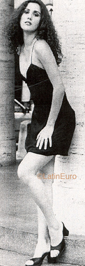 Date this delightful Brazil girl Kely from RIO DE JANEIRO B9911