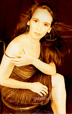 Date this tall Brazil girl Marcia from JESUITAS B9928