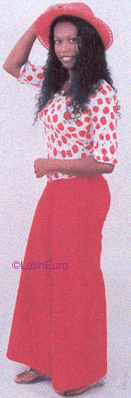 Date this tall Brazil girl Maria from MACEIO B9901