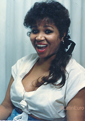 Date this voluptuous Brazil girl Valdinete from ALTOS B9878