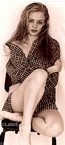 Date this lovely Brazil girl Tatiana from  B9773