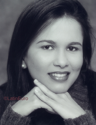 Date this hard body Brazil girl Renata from FORTALEZA B9737