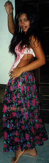 Date this lovely Brazil girl Fabiana from RIO DAS OSTRAS B9637