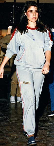 Date this exotic Brazil girl Katia from SOROCABA B9693