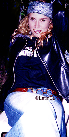 Date this stunning Brazil girl Paula from IGUAPE B9706