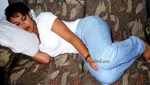 Date this sultry Brazil girl Elisangela from RIBEIRAO B9656