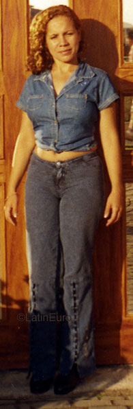 Date this nice looking Brazil girl Eliane from DUQUE DE CAXIAS B9608