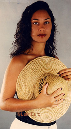 Date this gorgeous Brazil girl Eliza from JUATUBA B9571