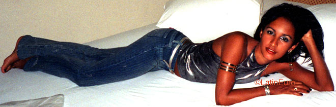 Date this passionate Brazil girl Simone from RECIFE B9578