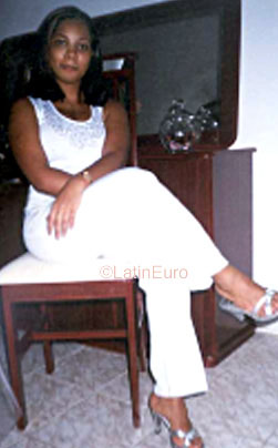 Date this happy Brazil girl Hosana from ARACAJU B9470