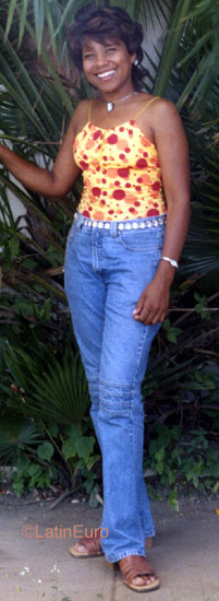 Date this athletic Any Country girl Belkys from  N3715