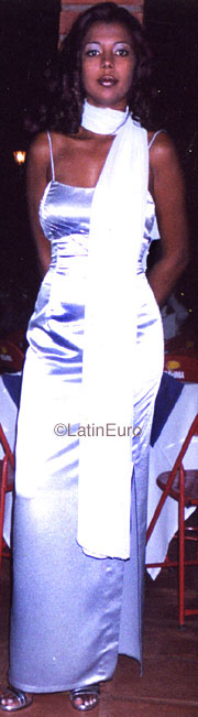 Date this voluptuous Brazil girl Denise from CUIABA B9418