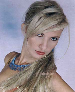 Date this sultry Brazil girl Herlane from CAMPO LIMPO B9370