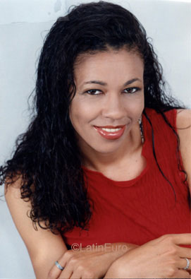 Date this charming Brazil girl Rosinda from DRACENA B9333