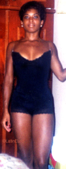 Date this gorgeous Brazil girl Elaine from SAO PAULO B9092