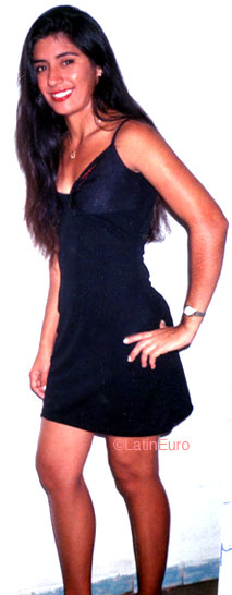 Date this nice looking Brazil girl Ivoneide from INDEPENDENCIA B9082