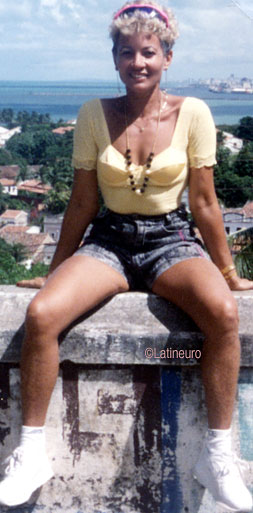 Date this young Brazil girl Deyse from Recife B8904