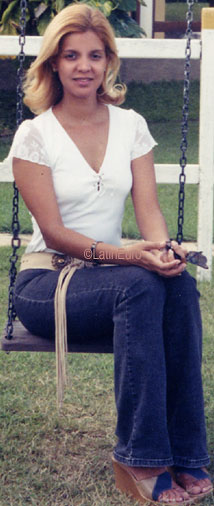 Date this foxy Brazil girl Luciana from RECIFE B8859