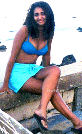 Date this foxy Brazil girl Stella from MACEIO B8803