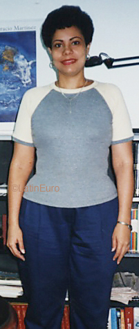 Date this attractive Colombia girl Rosa from Cali C49