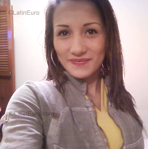 Date this good-looking Colombia girl Luz Helena from Piedecuesta CO33