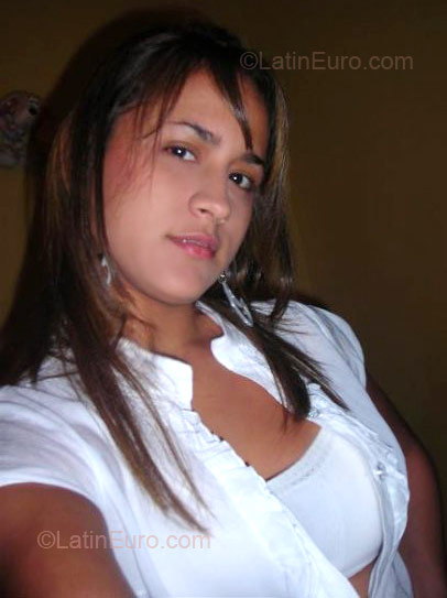 Date this lovely Colombia girl Alexandra from Cali CO37