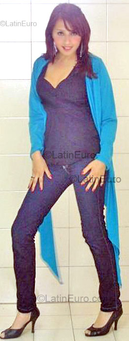 Date this happy Colombia girl Ana Maria from Bogota CO46