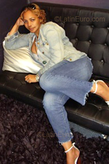 Date this young Dominican Republic girl Miosotys from Santo Domingo DO59