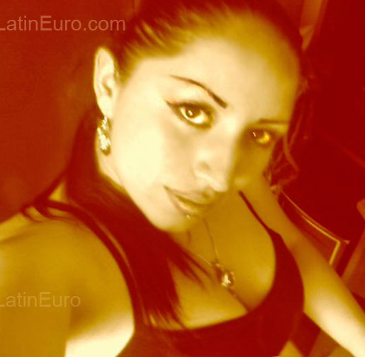 Date this cute Colombia girl Andrea Viviana from Bogota CO71