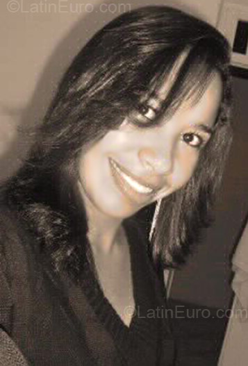 Date this beautiful Brazil girl Lis from Salvador BR88