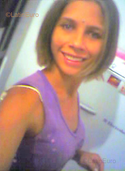 Date this hot Brazil girl Alessandra from Campo Grande BR93