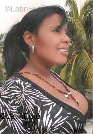 Date this pretty Dominican Republic girl Katia Eulaya from San Cristobal DO75