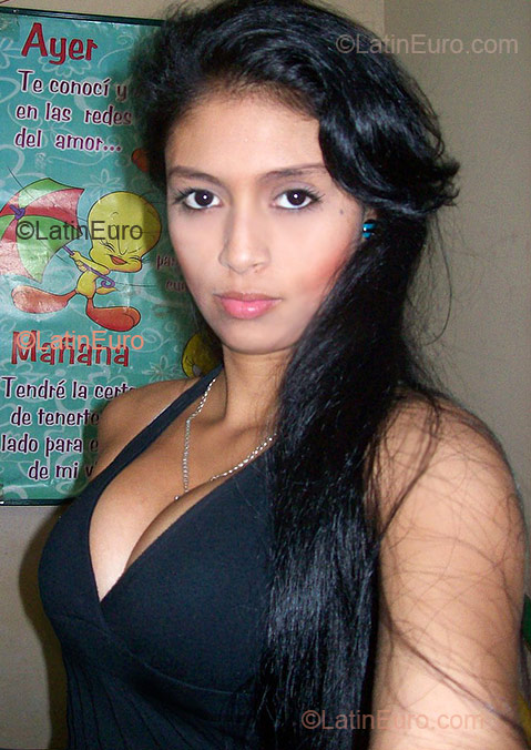 Date this athletic Colombia girl Cindy Paola from Barranquilla CO82