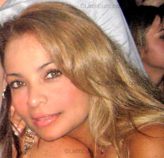 Date this stunning Colombia girl Nayla Betty from Cali CO83