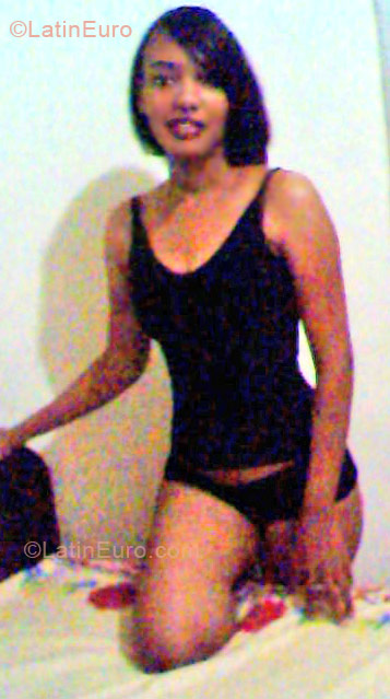 Date this young Dominican Republic girl Evelyna from La Romana DO116