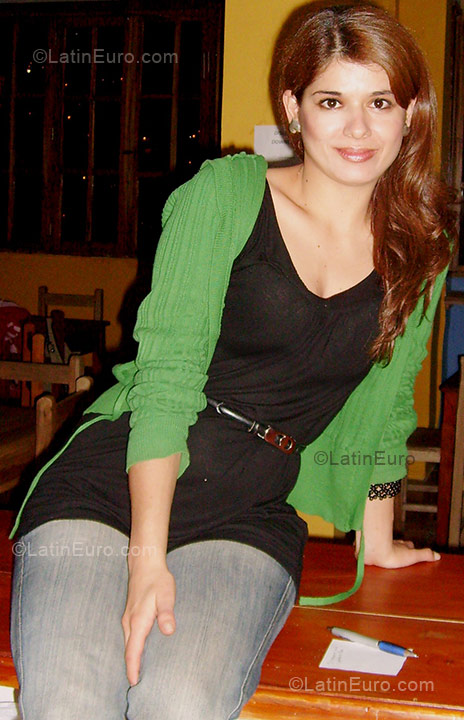 Date this hot Colombia girl Adriana from Medellin CO118