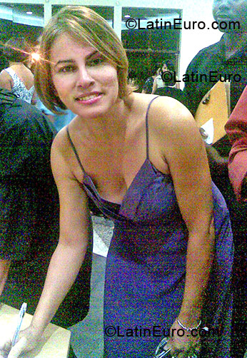 Date this passionate Brazil girl Ana Lucia from Paulista BR164