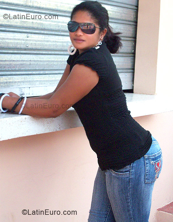 Date this young Dominican Republic girl Nany from Santiago DO128