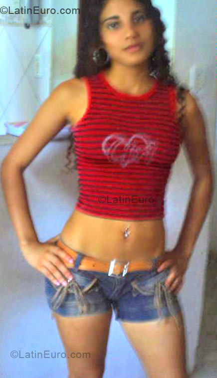 Date this young Brazil girl Camila from Salvador BR177