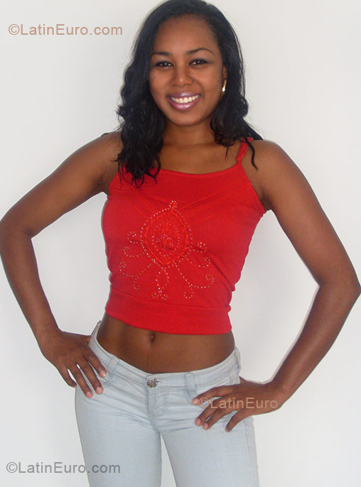 Date this foxy Colombia girl Erika from Pereira CO137