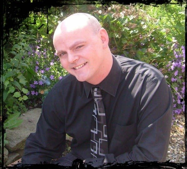 Date this hard body United Kingdom man Craigr34 from WIGAN GB8