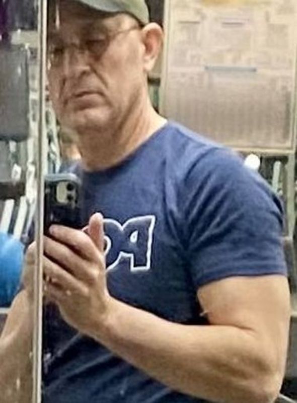 Date this charming United States man Stephen from Lexington US218