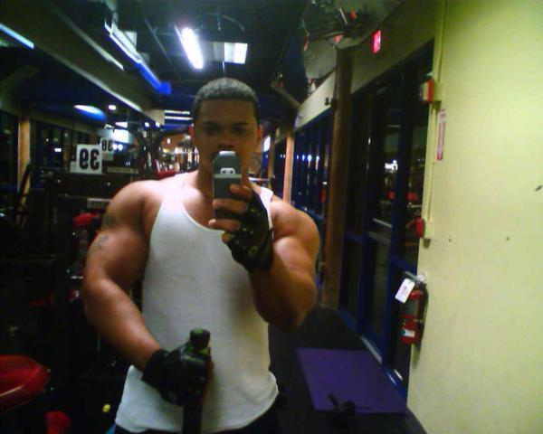 Date this young United States man Nick from Naples DO175