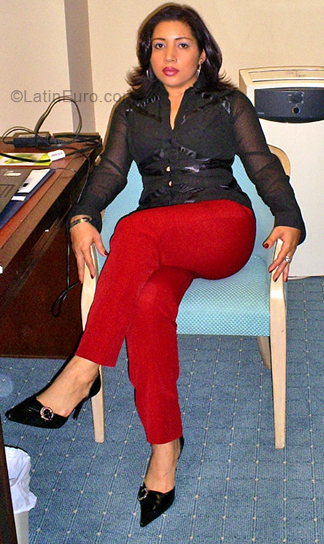 Date this attractive Colombia girl Angela from Dosquebradas CO173