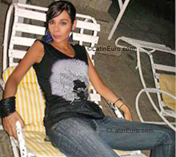 Date this lovely Colombia girl Vivian Ibette Martinez Ardila from  CO179