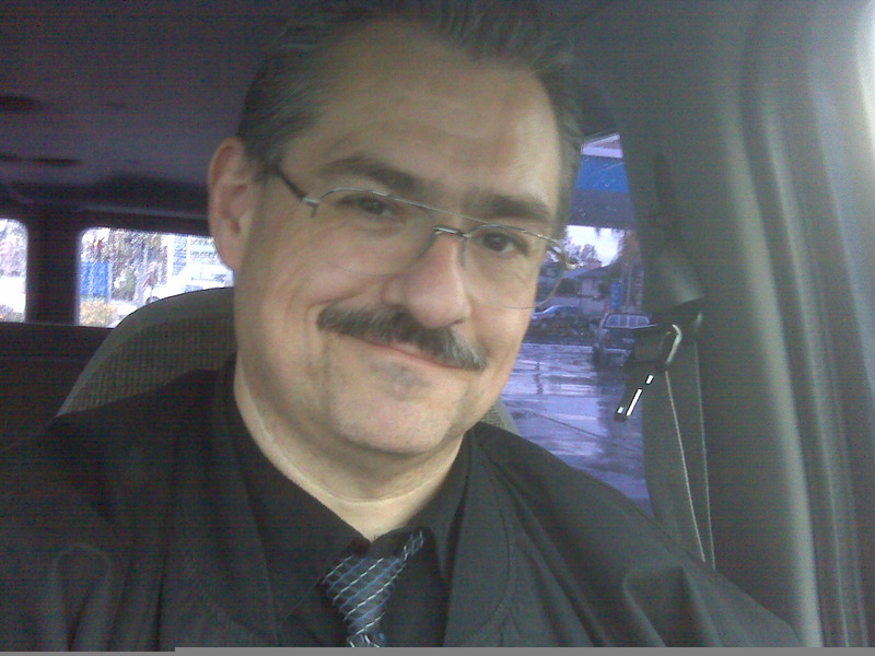 Date this young United States man Charles (Charly) from Costa Mesa US368