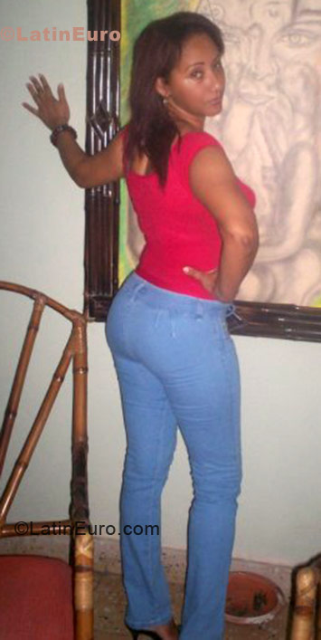 Date this exotic Colombia girl Martha Lucia from  CO219