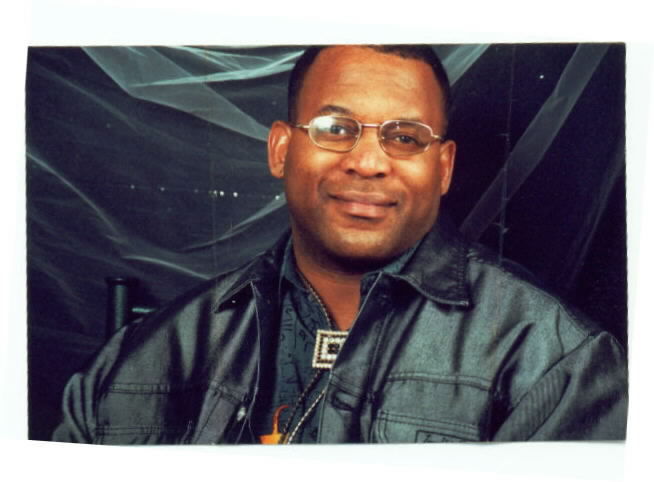 Date this cute United States man Quitebroth from East Cleveland US624